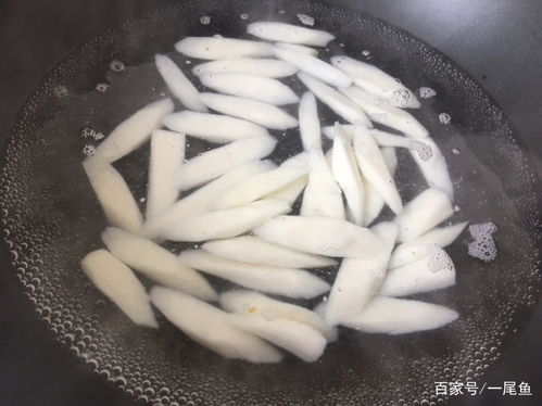三月寧可不吃肉也要吃這菜,孩子個子猛長,比牛奶豆?jié){都強